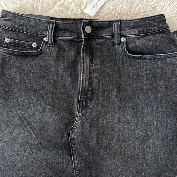 New with tags Banana Republic cut off jean skirt black size 10 - Picture 2 of 5